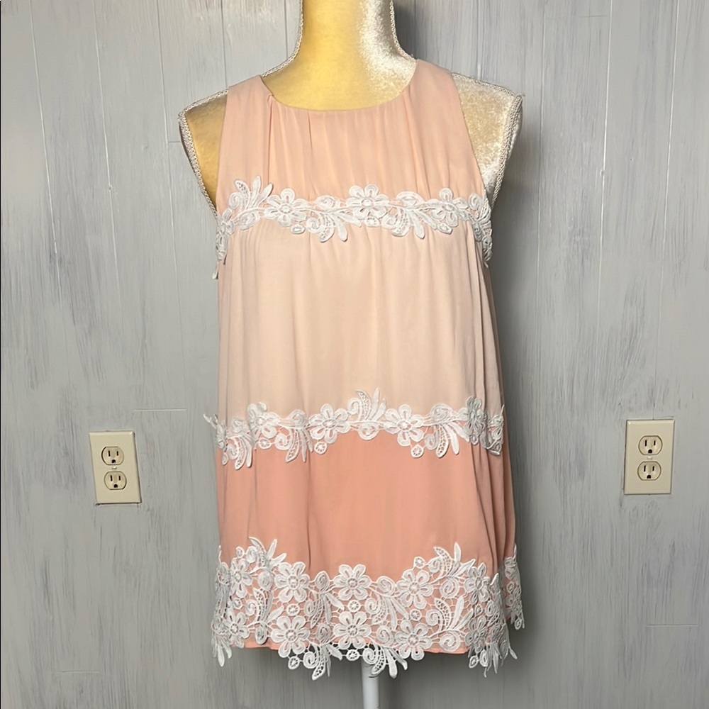 Ann Taylor Loft Pastel Floral Lace Ombre Top‎ Size M